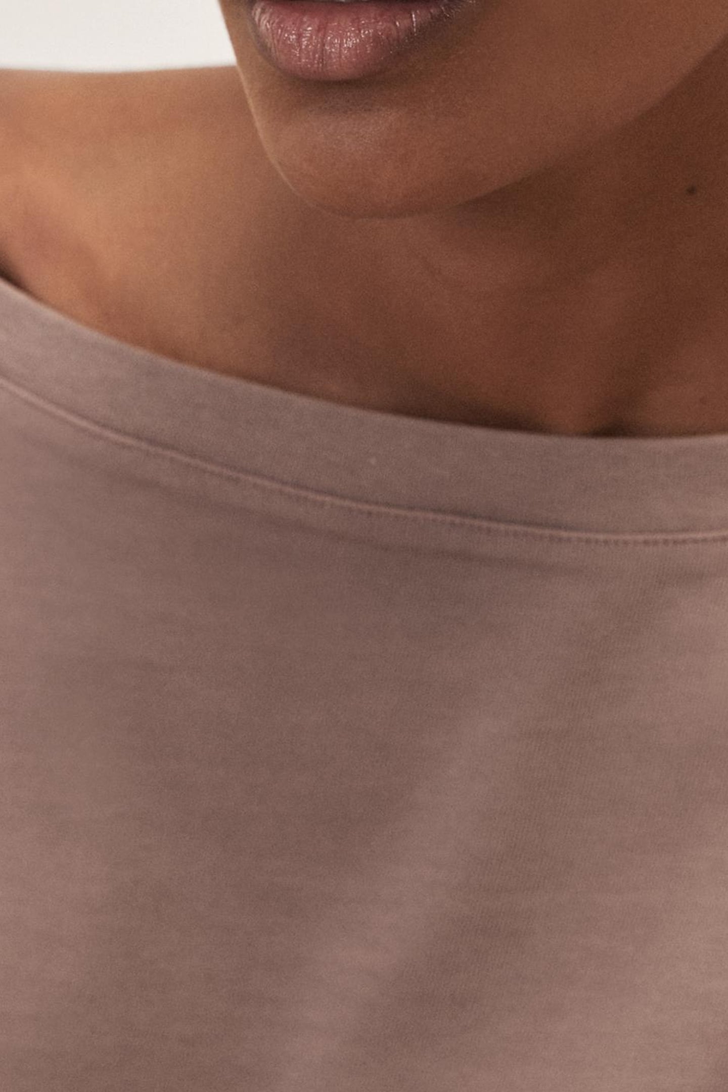 EMBROIDERED LOGO CAP BLACK 5