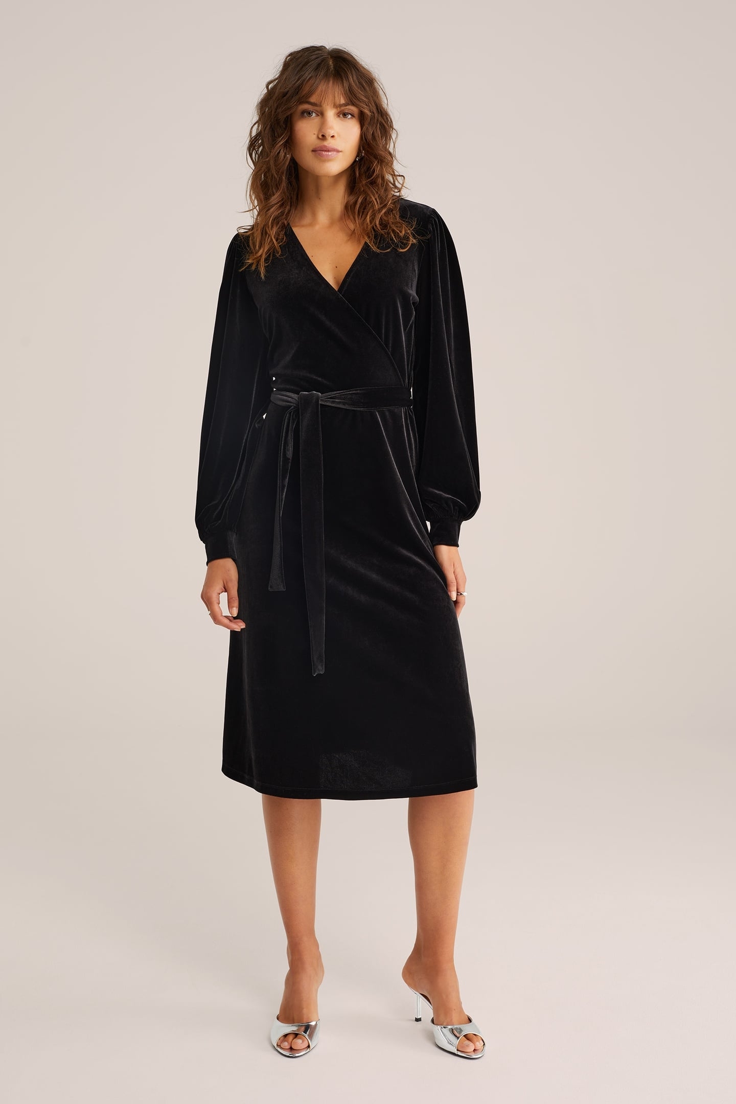 DRESS MID LENGTH BLACK 1