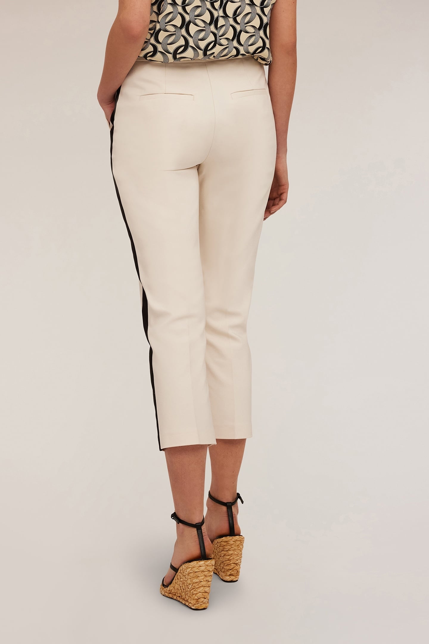 CROPPED TROUSERS WITH SIDE BAND WHITE 3