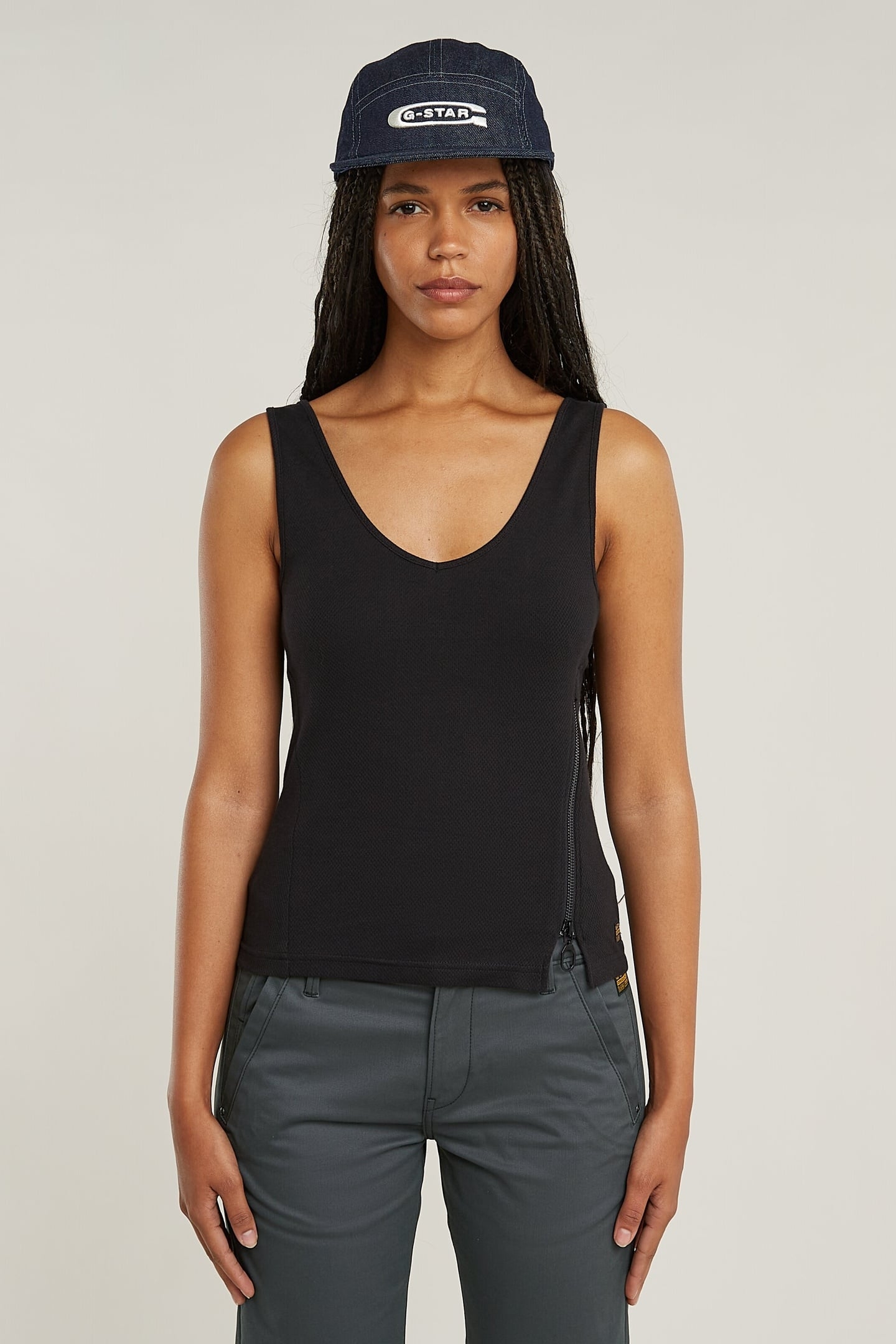 ASYMMETRICAL ZIP SLIM TANK TOP DK BLACK 2