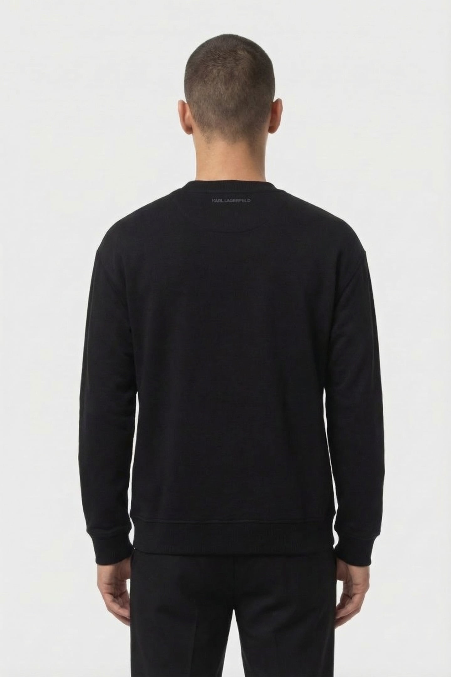 BLACK SWEAT CREWNECK 2
