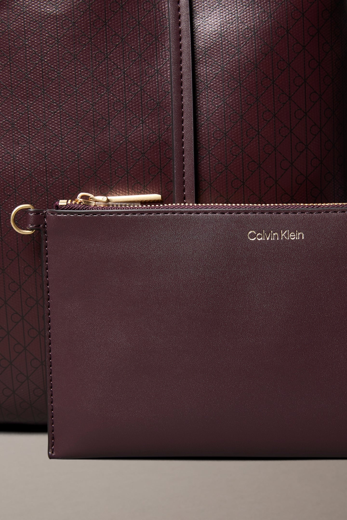 EMBLEM SMALL TOTE BAG FUDGE 4