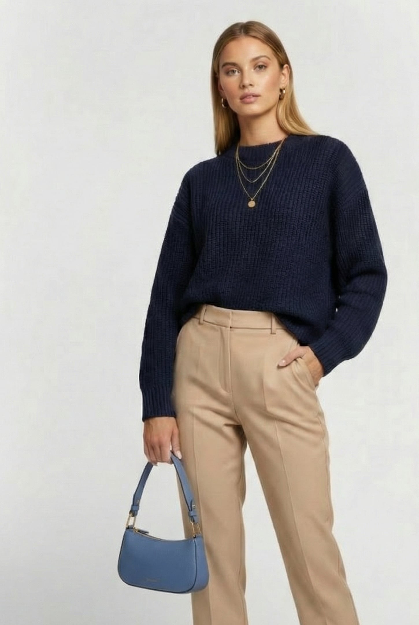 MINI SHOULDER BAG IN LEATHER IN BLUE 1