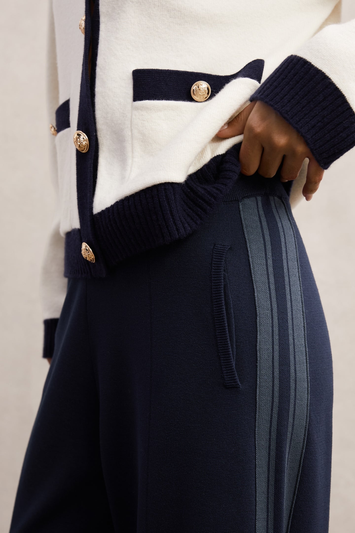 KNITTED WIDE LEG SIDE STRIPE TROUSER NAVY 5