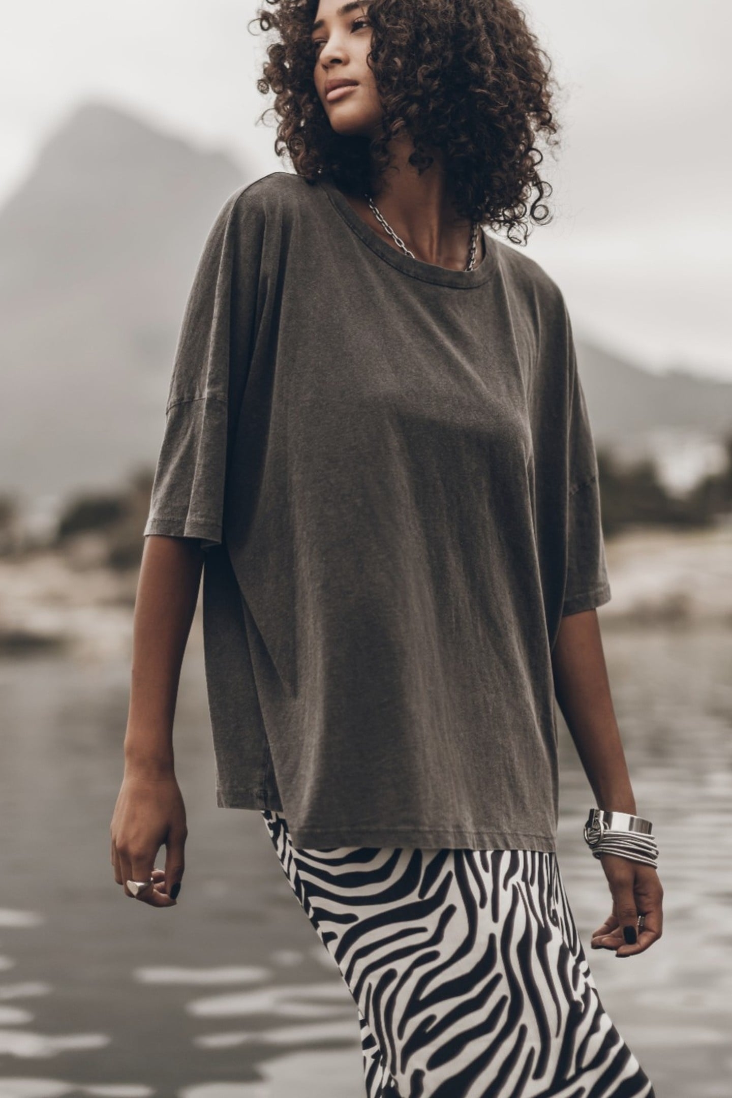 THE DARK FADED LONG LOOSE COTTON T-SHIRT BLACK 1