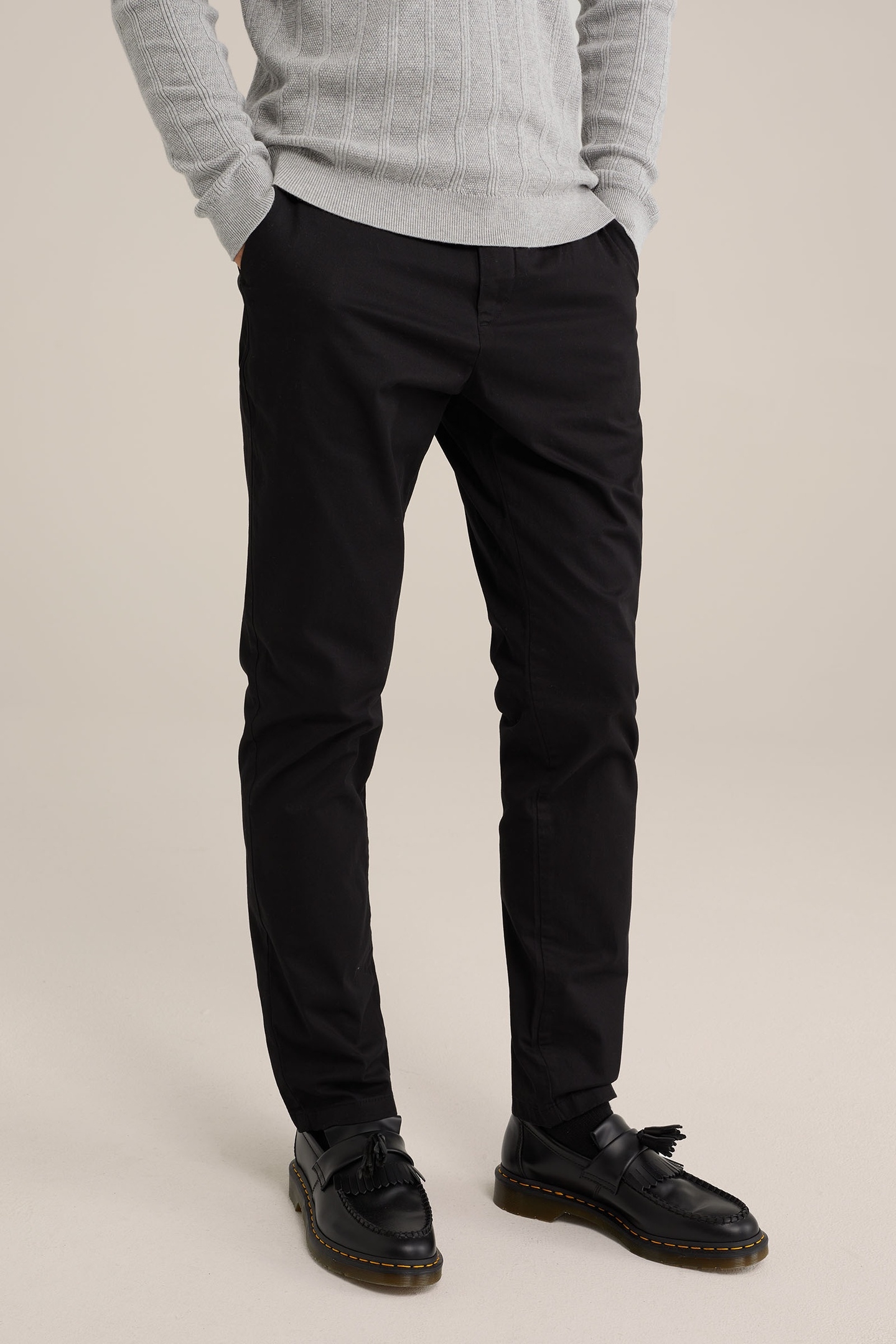 CHINO BLACK 1