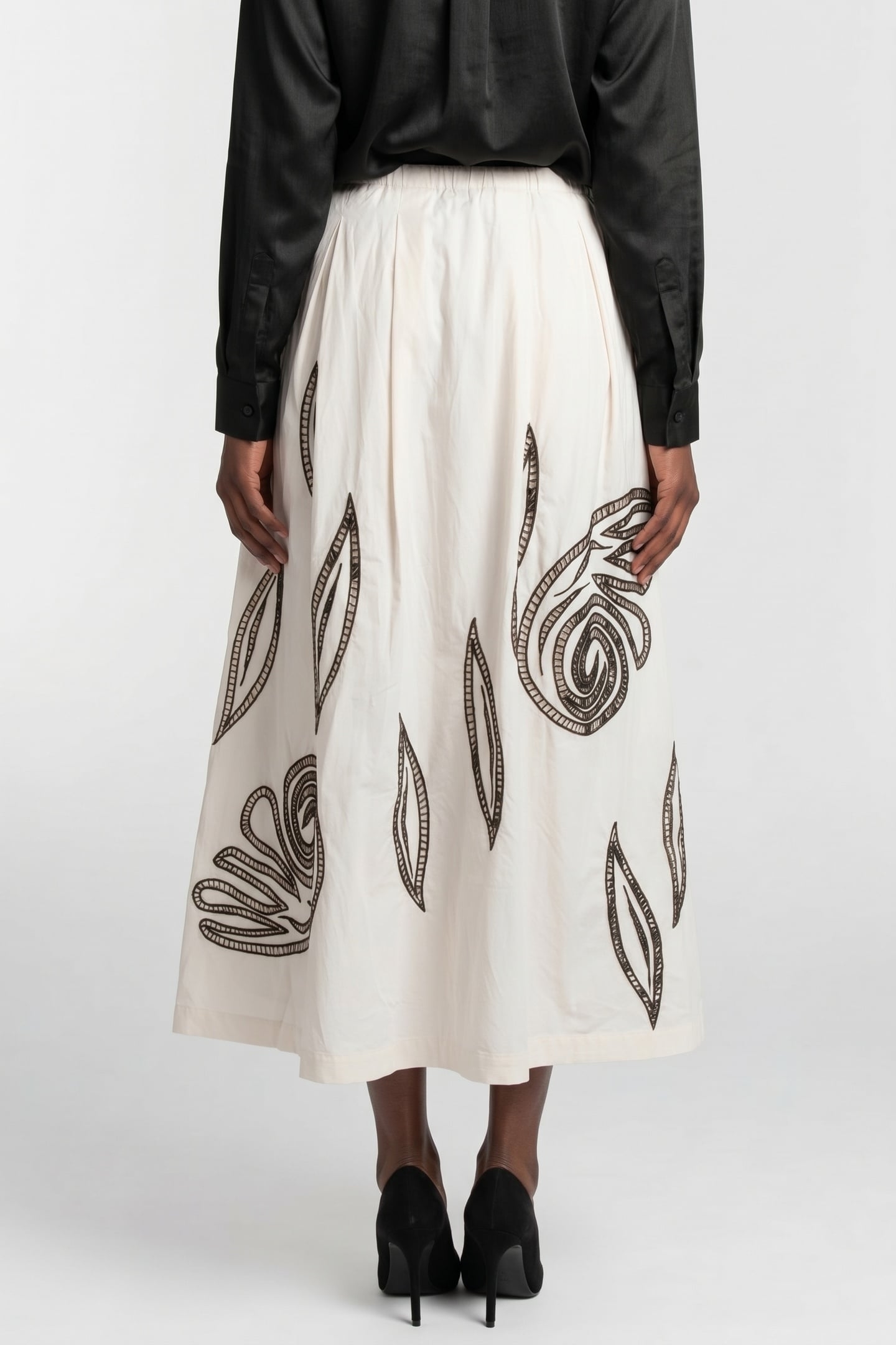 WIN EMBROIDERY WHITE 2