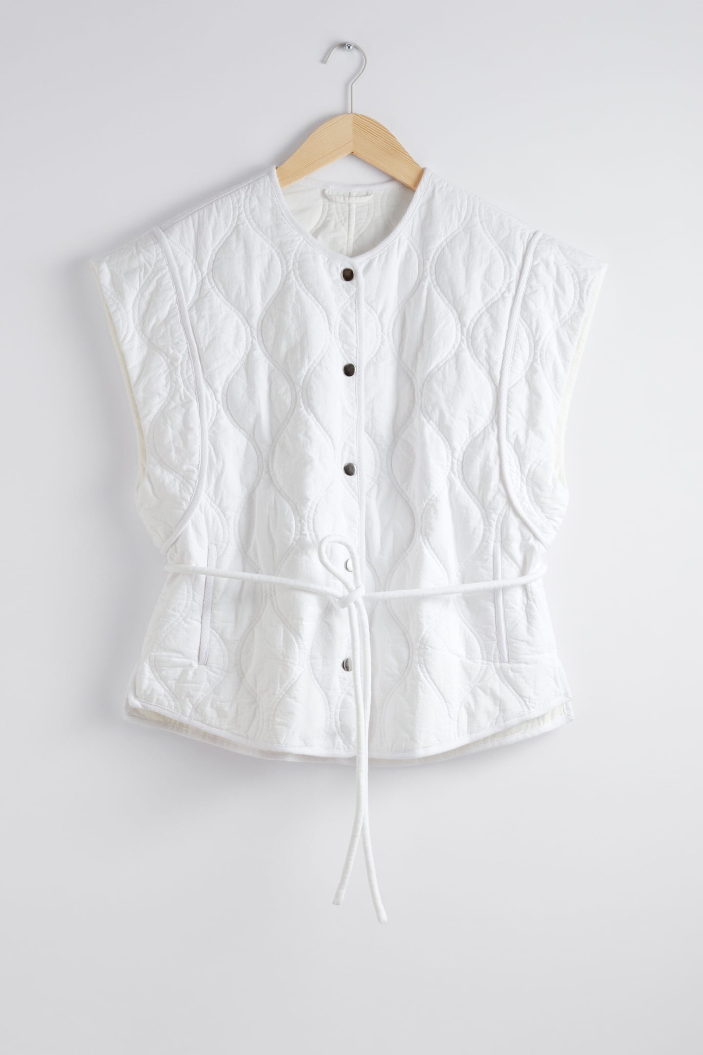 BOBBI VEST WHITE 3