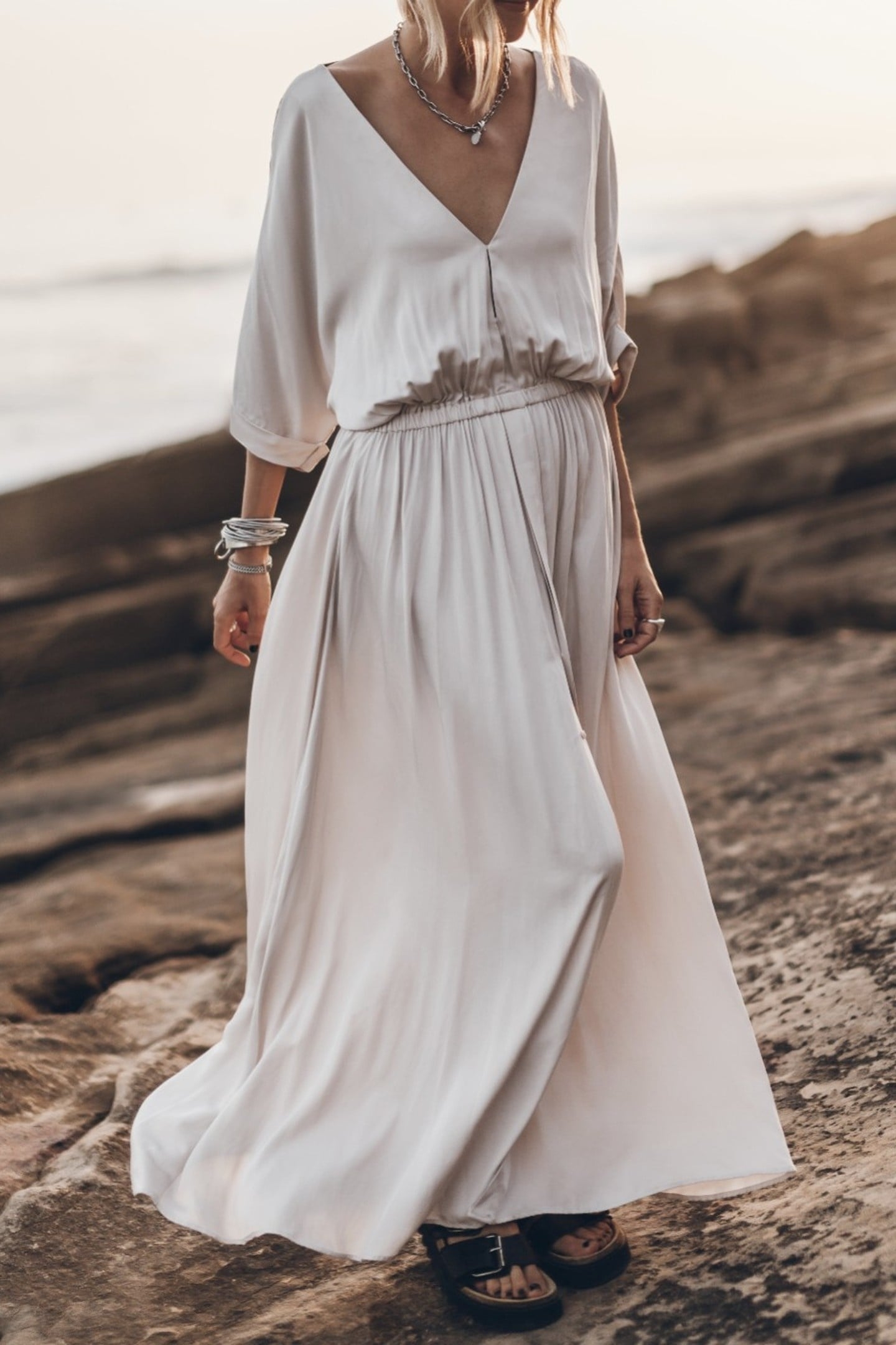 THE LIGHT LONG CHILL DRESS WHITE 1