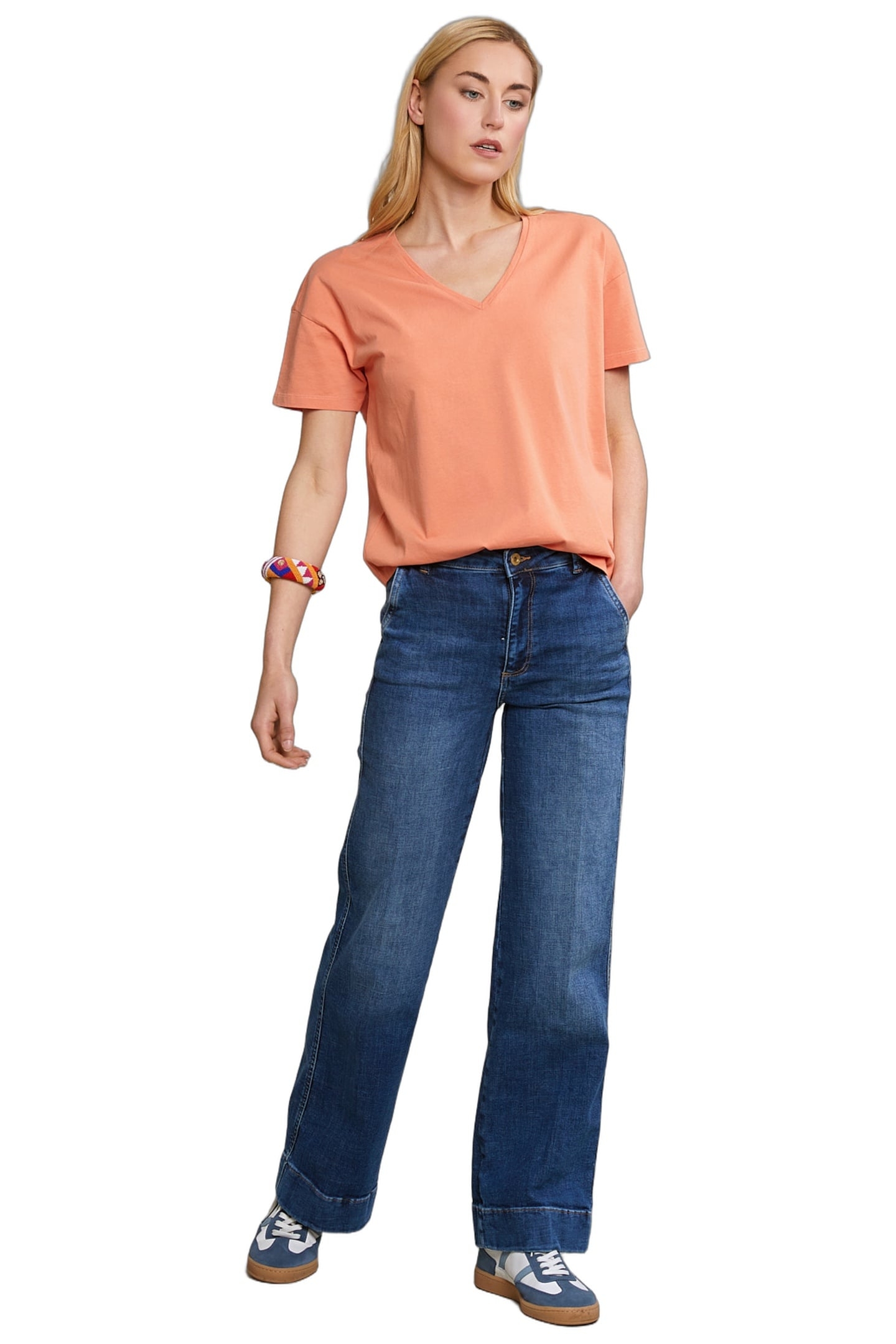 ORANGE BASIC V-NECK T-SHIRT SHORT SLEEVES 2