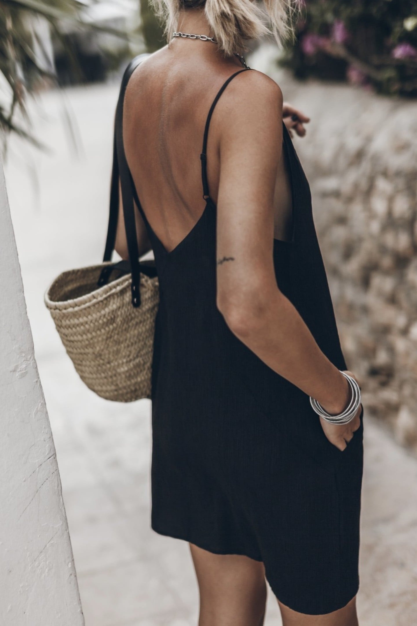 THE BLACK SHORT CRINKLE DRESS BLACK 3