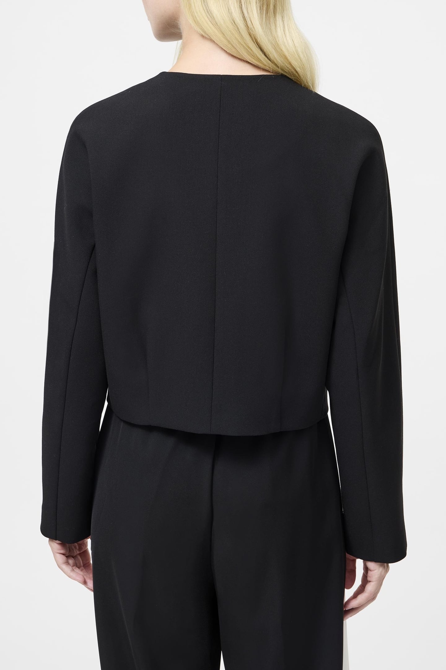 JAIDEN TAILORED SHORT JACKET BLACK 2