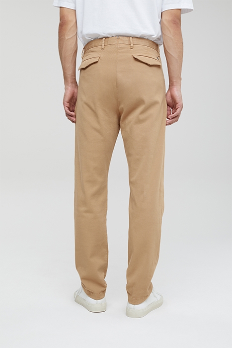 CLOSED PORTO TAPERED PANTS WALNUT 2