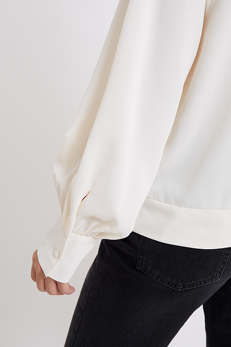 TURTLE RAGLAN L/S IVORY 3