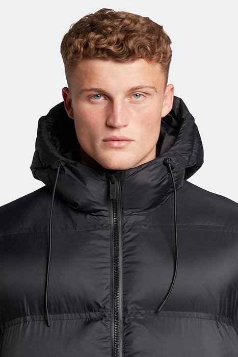 SCULPTURAL PUFFER JACKET Z865 JET BLACK 4