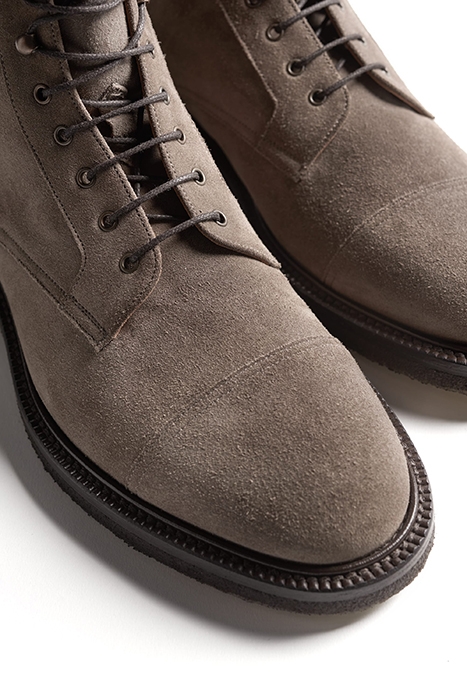GREY LACE-UP BOOT 6