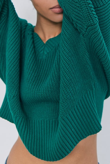 GREEN DECORATIVE KNIT V-NECK SWEATER 6