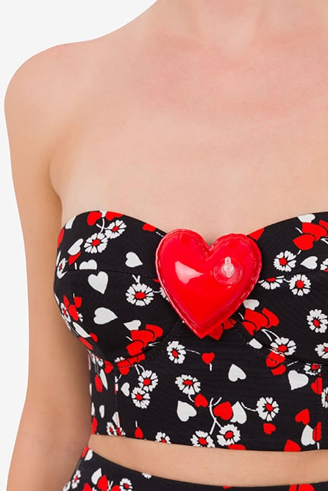 ALLOVER HEARTS OTTOMAN CROP TOP BLACK 4