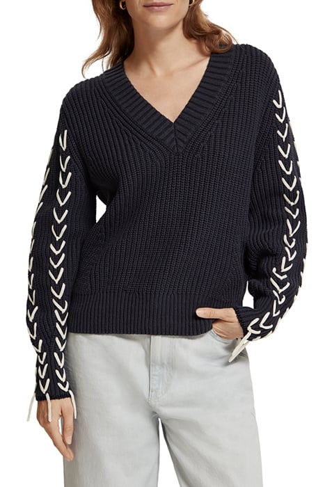LACED UP SLEEVE PULLOVER NIGHT 1