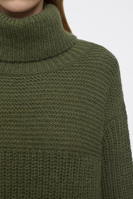 CHUNKY ROLL NECK INDUSTRIAL GREEN 5