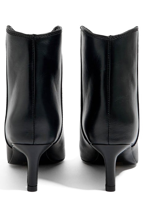 BLACK LEATHER HEELED GAUCHO ANKLE BOOT 3