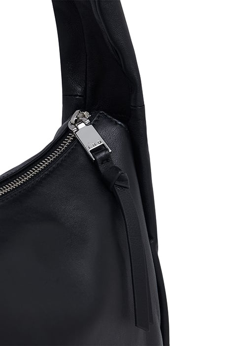 NOUE SHOULDER BAG IN BLACK 4