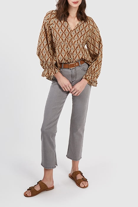 GREY STRAIGHT JEANS WITH EMBROIDERED POCKETS 3