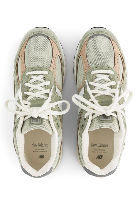 U990GT4 SNEAKERS IN OLIVE 3