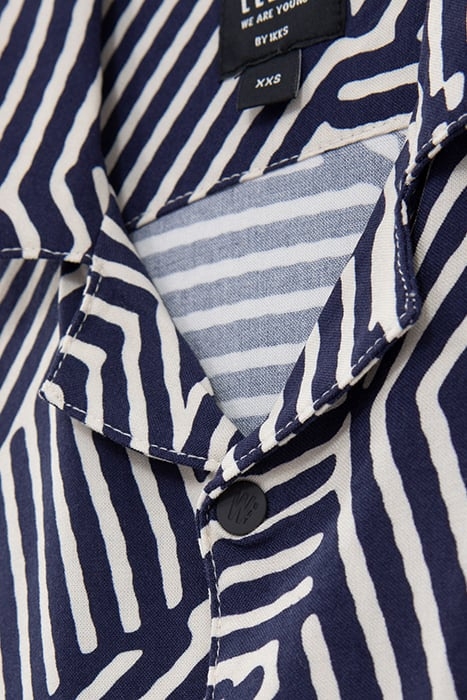 BOYS’ NAVY SHIRT WITH GRAPHIC STRIPE PRINT 5