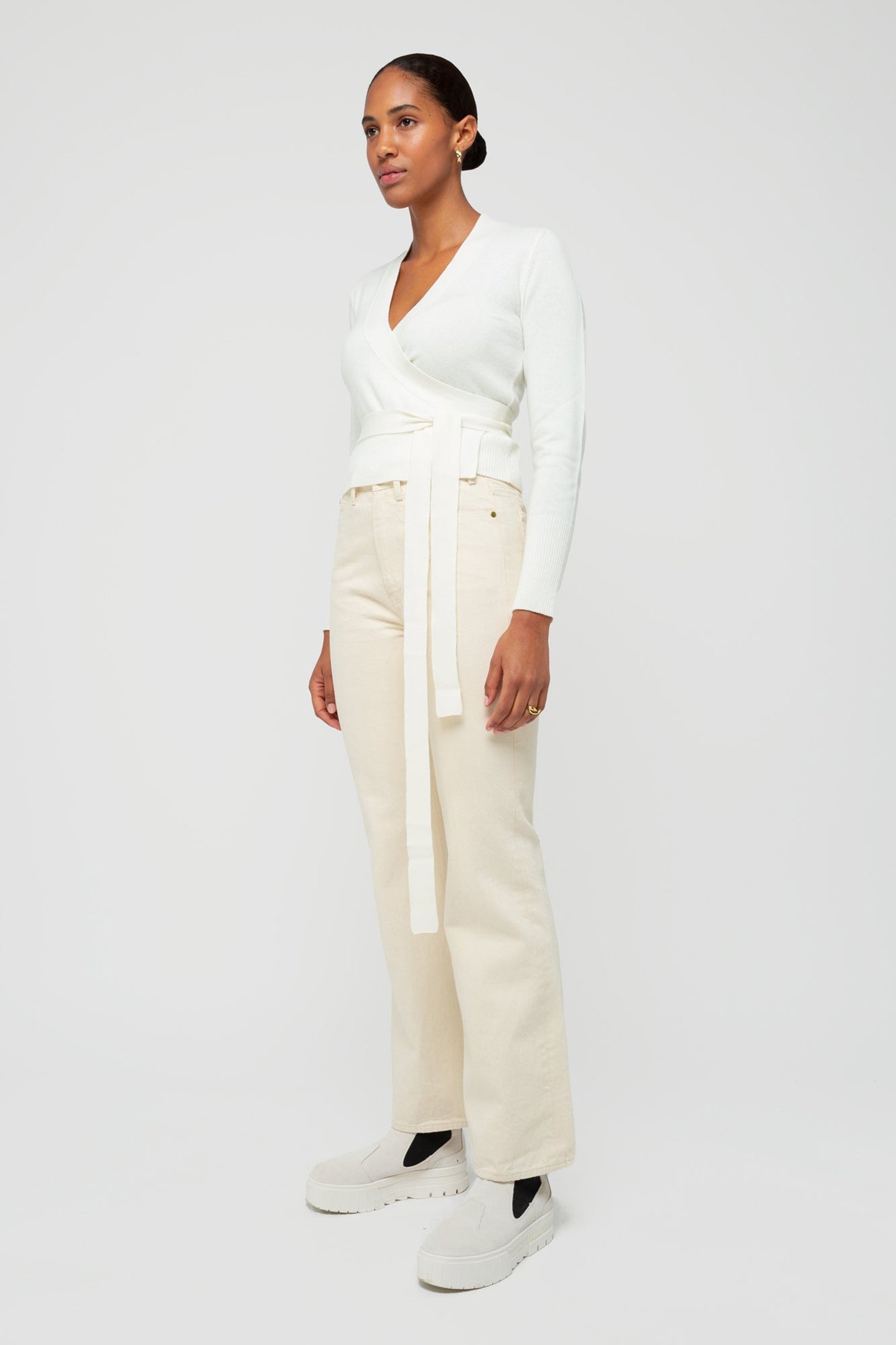 LIGHT FLARED DENIM JEANS ECRU 2