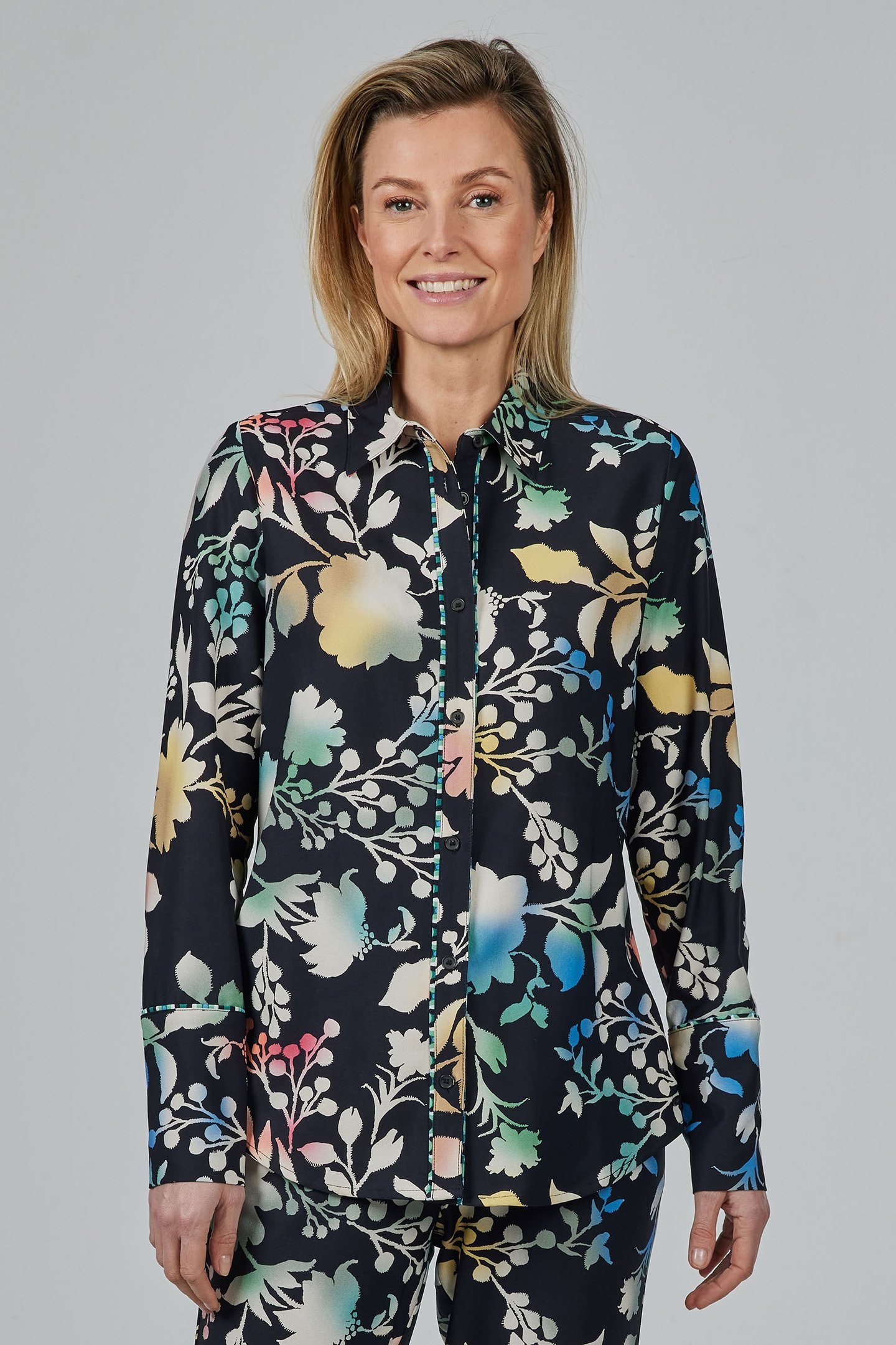 TRAVEL BLOUSE PRINT JOURNEY BLACK WITH FIORI PRINT 1