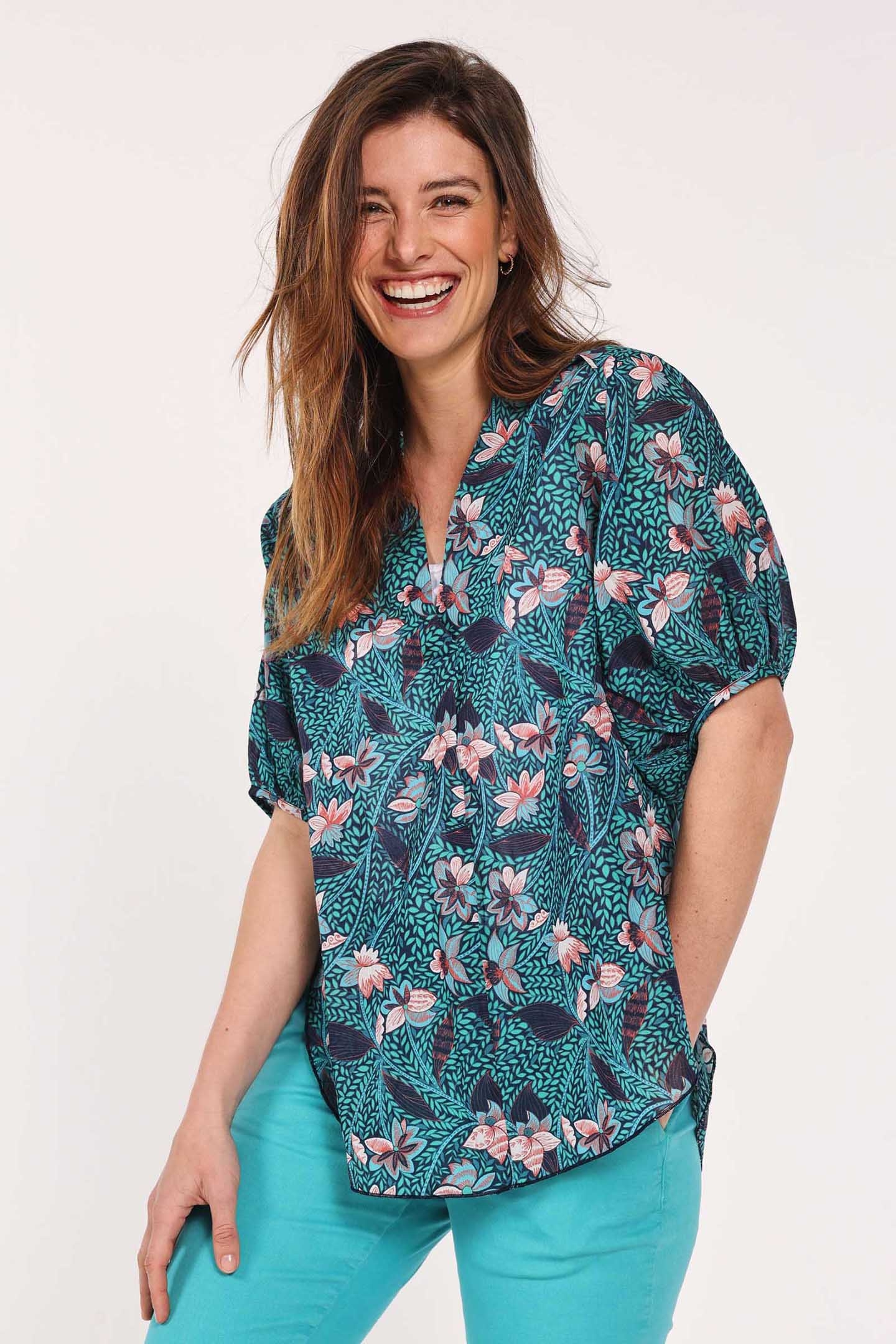 BLOUSE S/S FLIRT GREEN WITH LOTS OF LEAVES PRINT 1