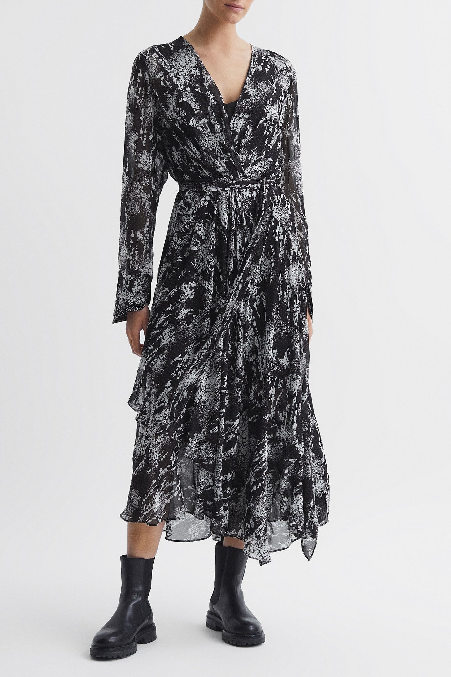 PRINTED RUFFLE MAXI BLACK 1