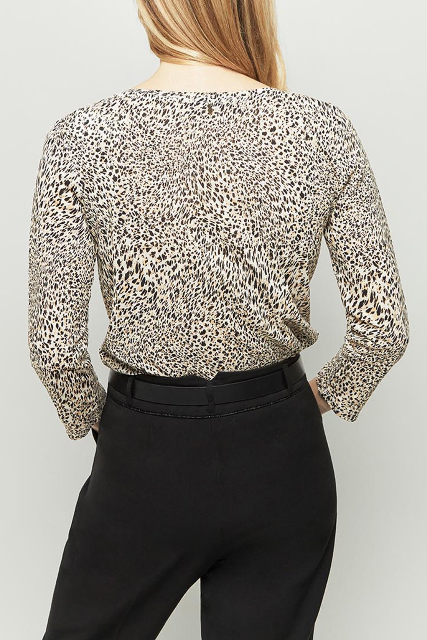 MAGNETIC _ BEIGE COTTON AND LINEN T-SHIRT WITH COOL LEO PRIN 2