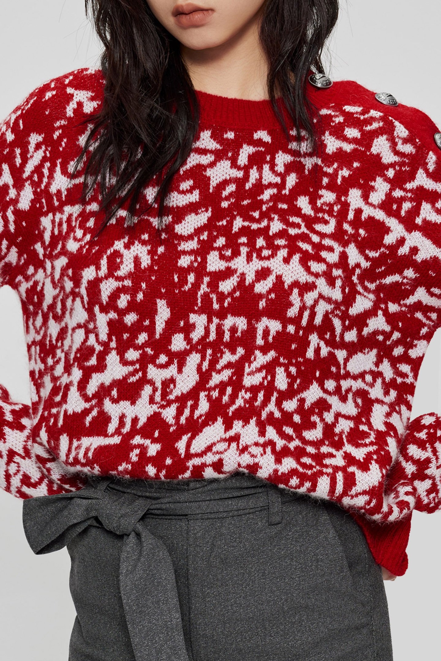 RED JACQUARD KNIT SWEATER WITH TAG MOTIF 5