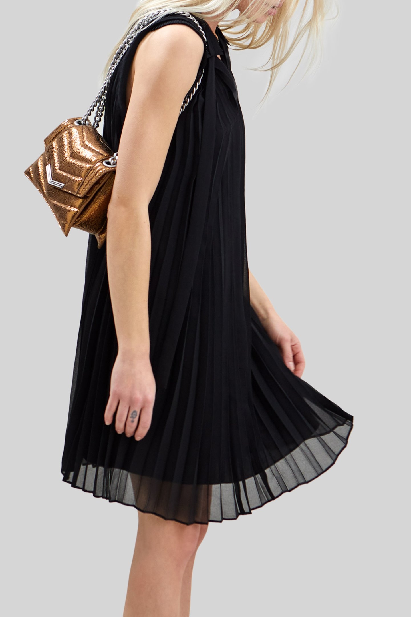 PURE EDITION – BLACK PLEATED BAGGY DRESS 4