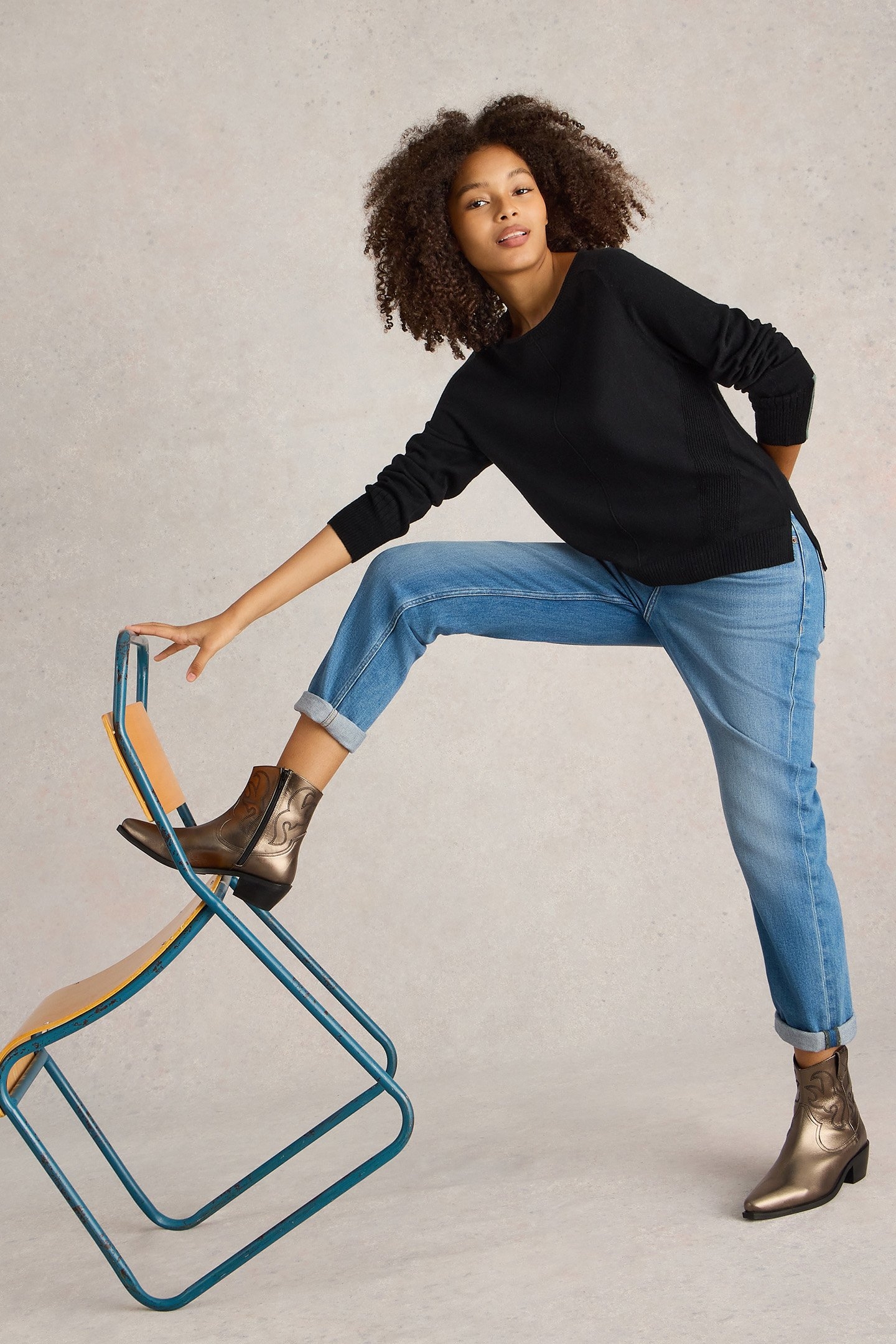 CITY JUMPER PURE BLACK 4