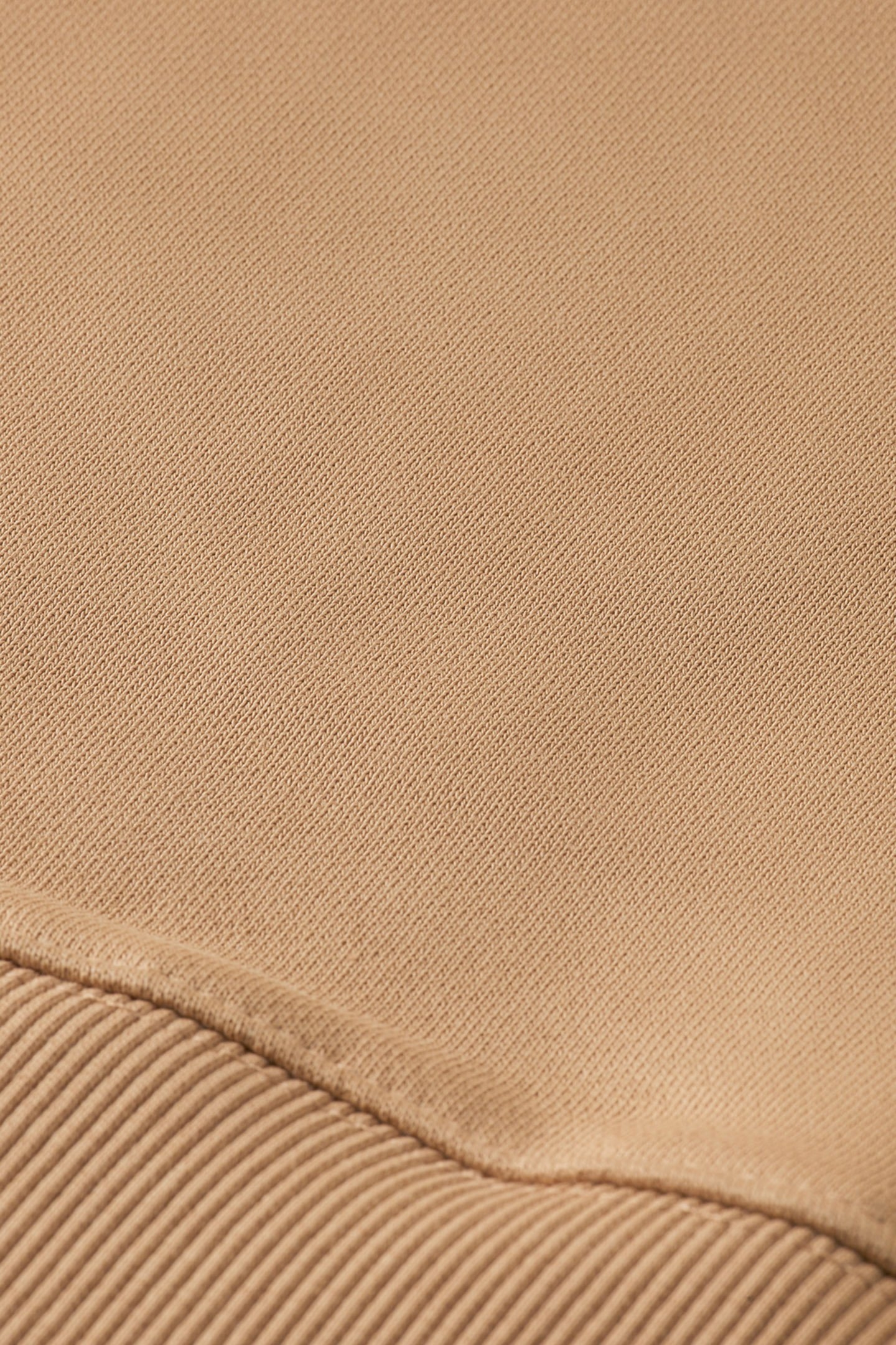 ESSENTIAL BADGE CREW SWEAT DESERT SAND 8