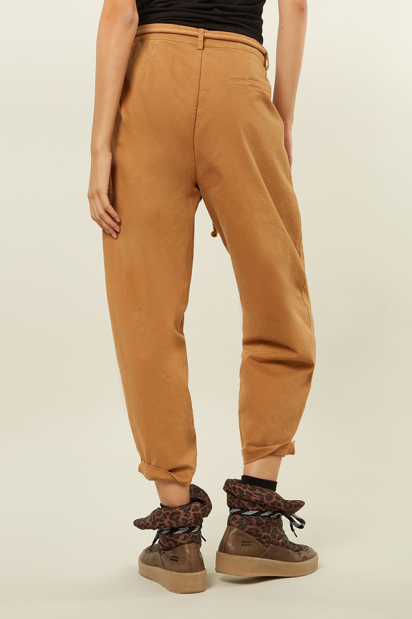 CROPPED PANTALON CARAMEL 2