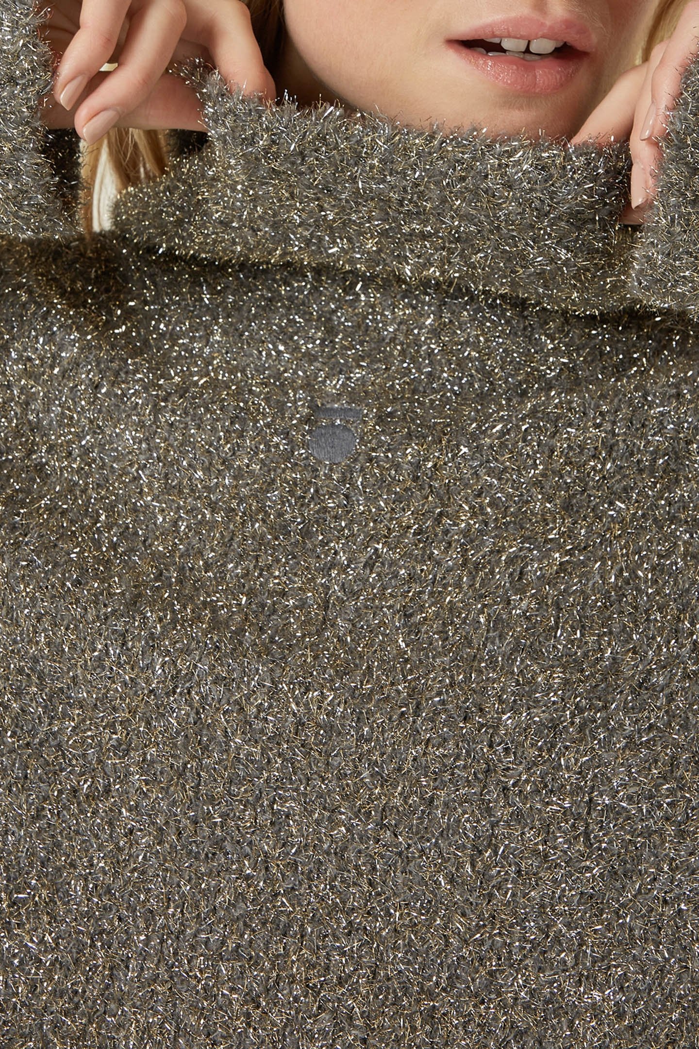 OVERSIZED TURTLENECK SWEATER LUREX GOLD 5