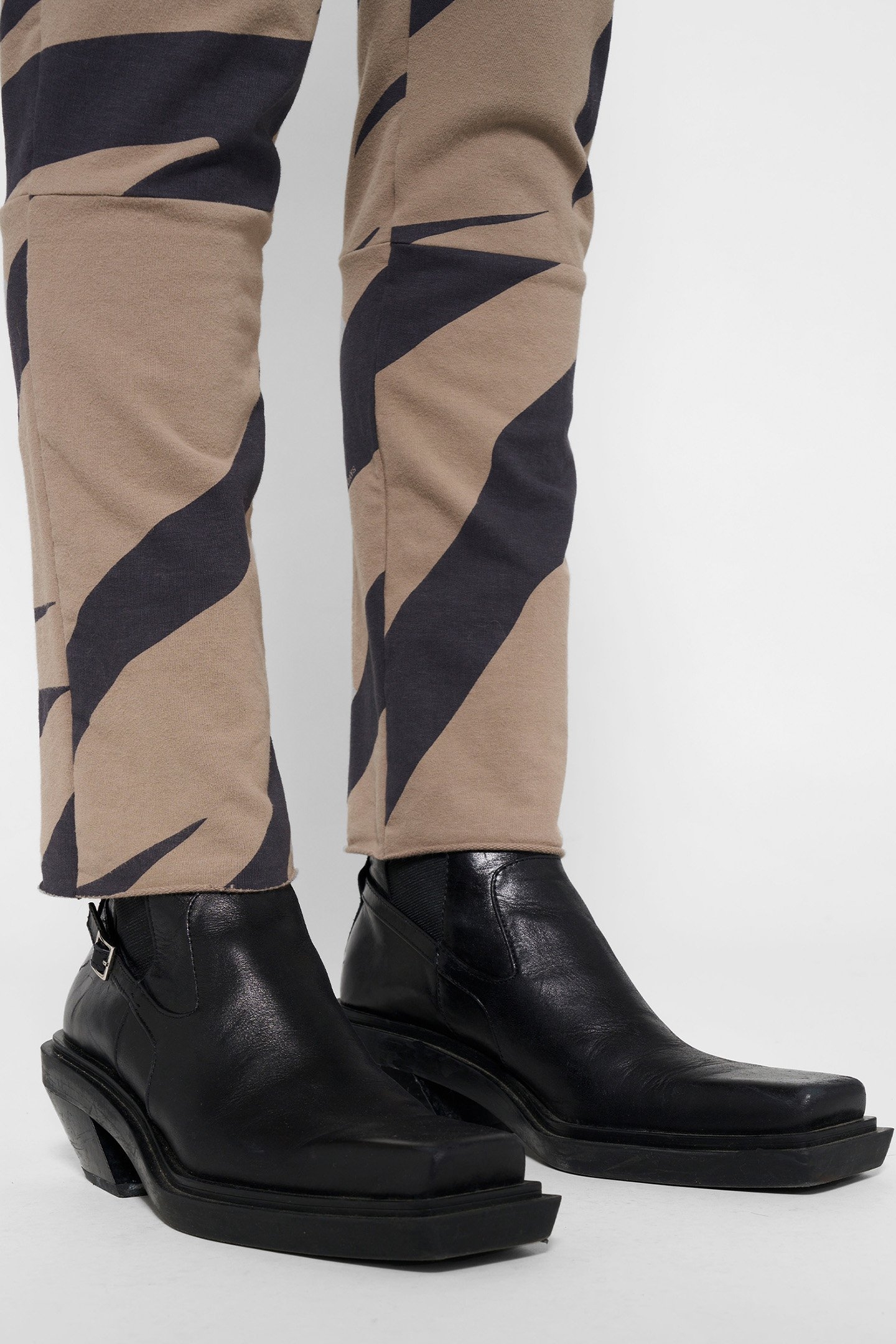 CROPPED JOGGER ZEBRA WARM TAUPE 8