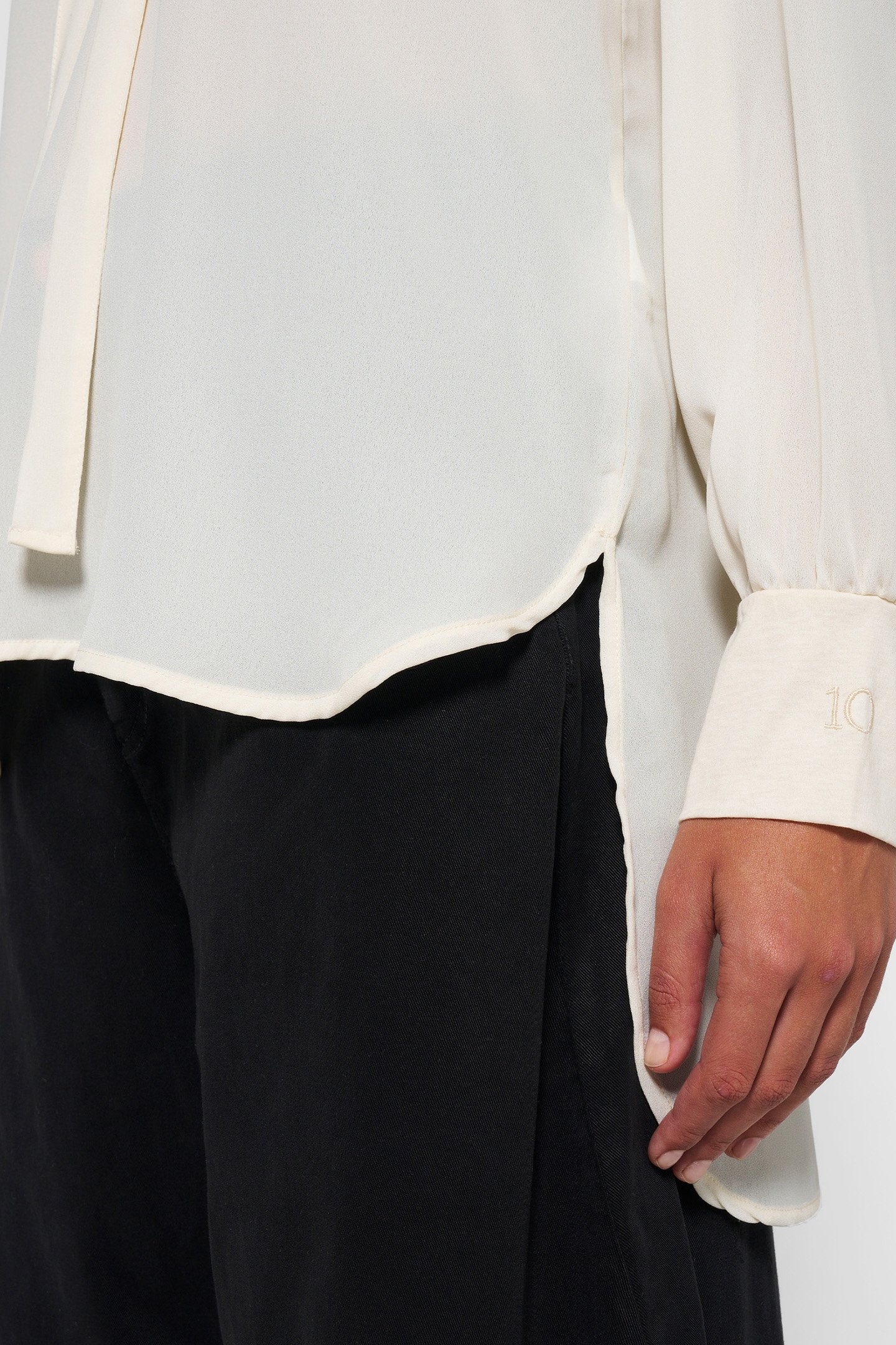 FLOWY BLOUSE CREAM 7