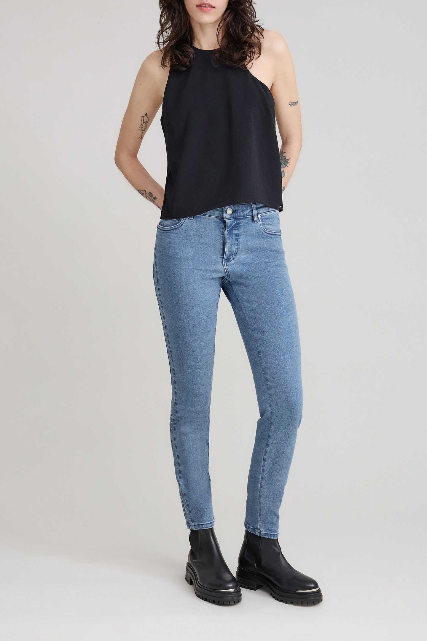 SLIM BLUE WATERLESS POWERSTRETCH STUDDED JEANS 3