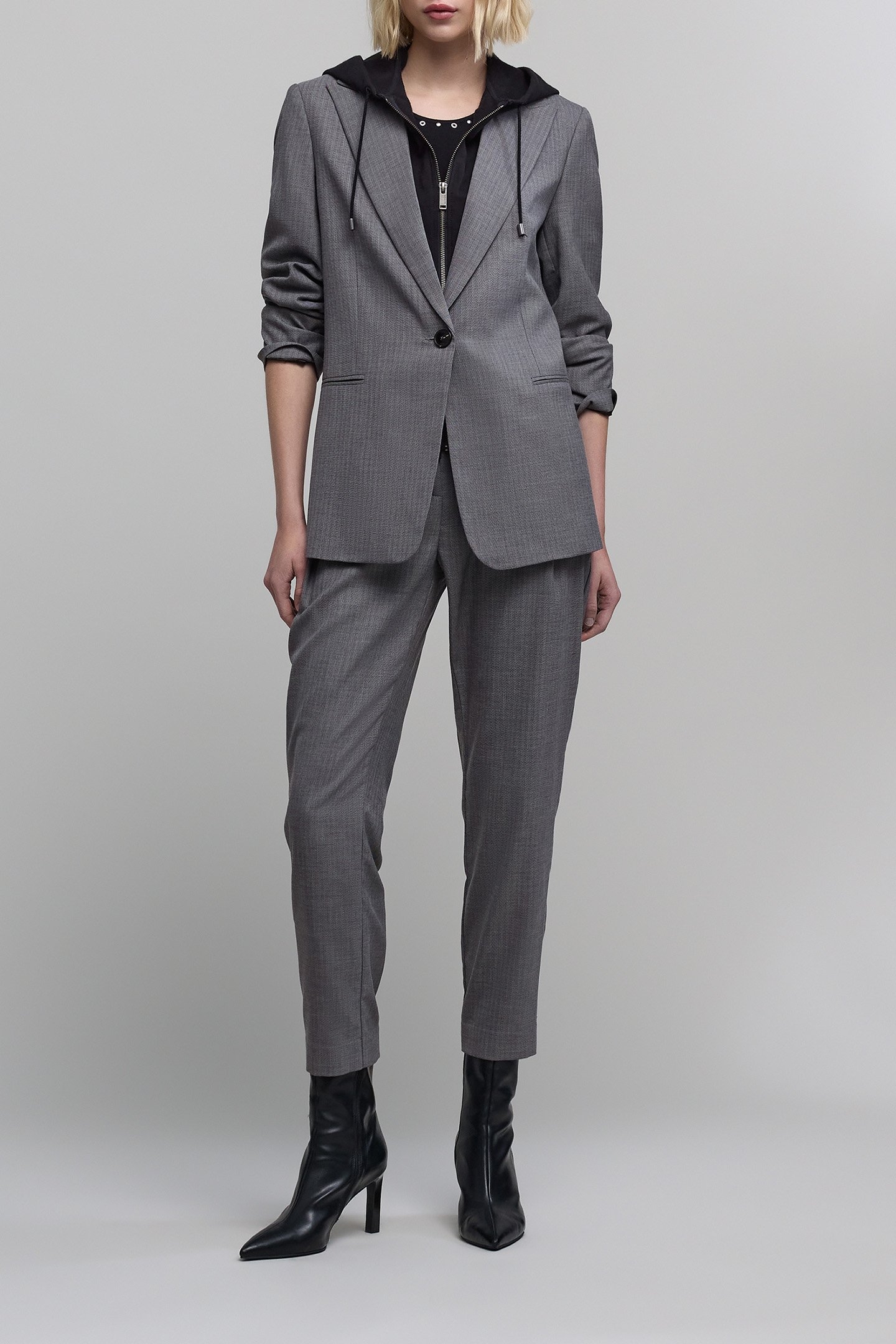 REMOVABLE HERRINGBONE PATTERN JACKET IN GREY 3