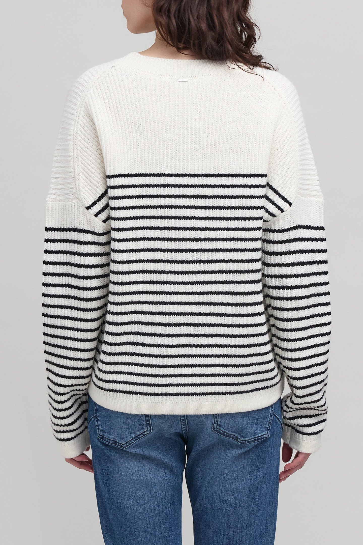 BLACK STRIPED KNIT SWEATER WITH LOOPBACK MESSAGE 2