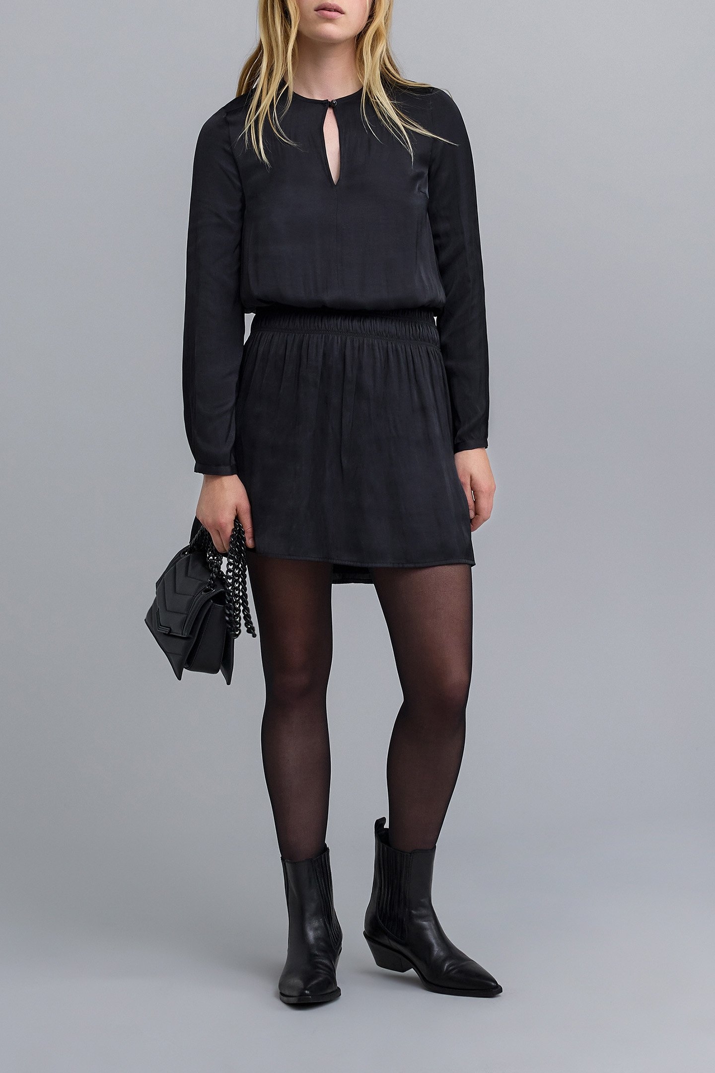 BLACK CRINKLED SMOCKED DRESS 4