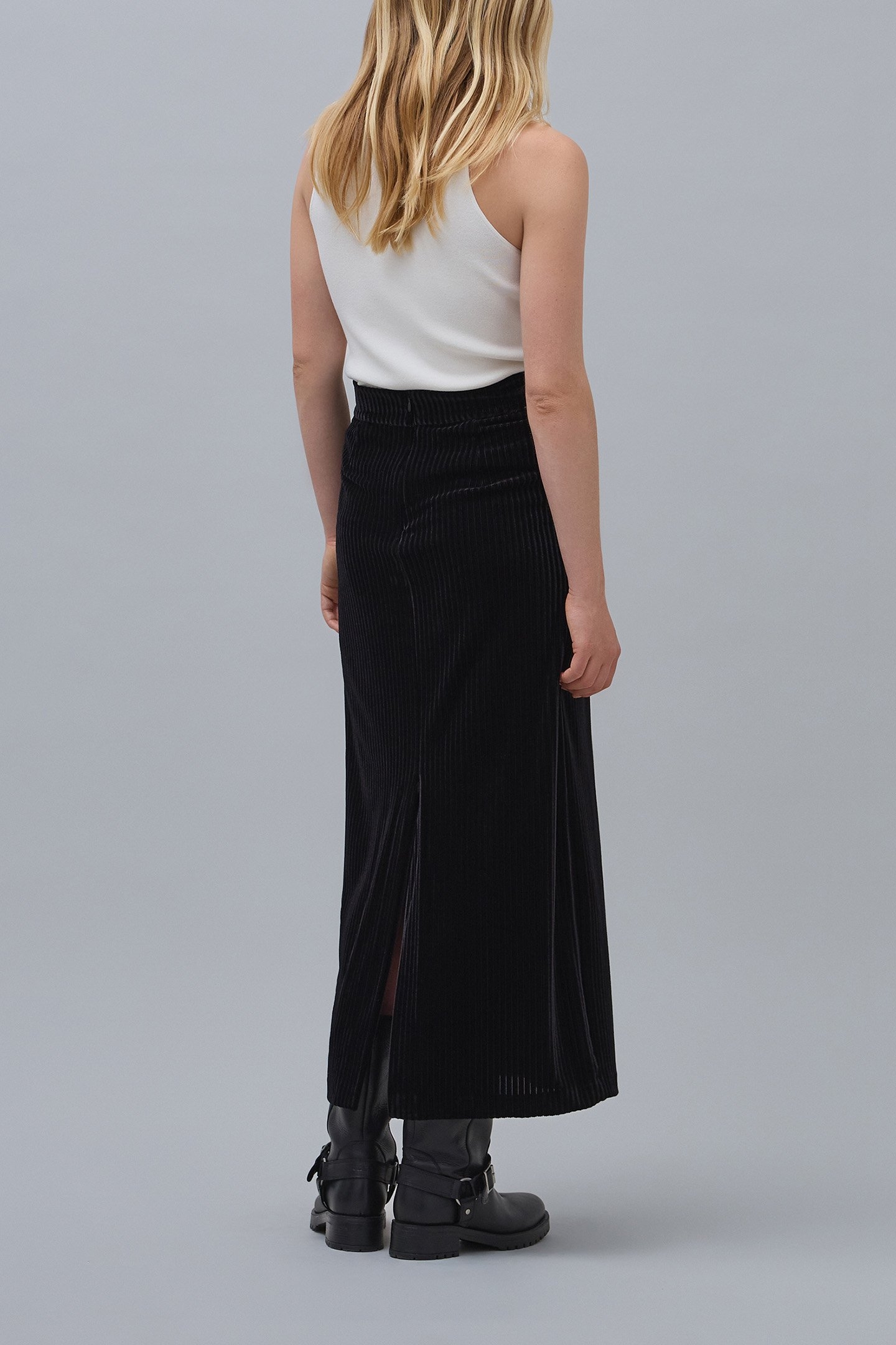 BLACK CORDUROY PENCIL SKIRT 2