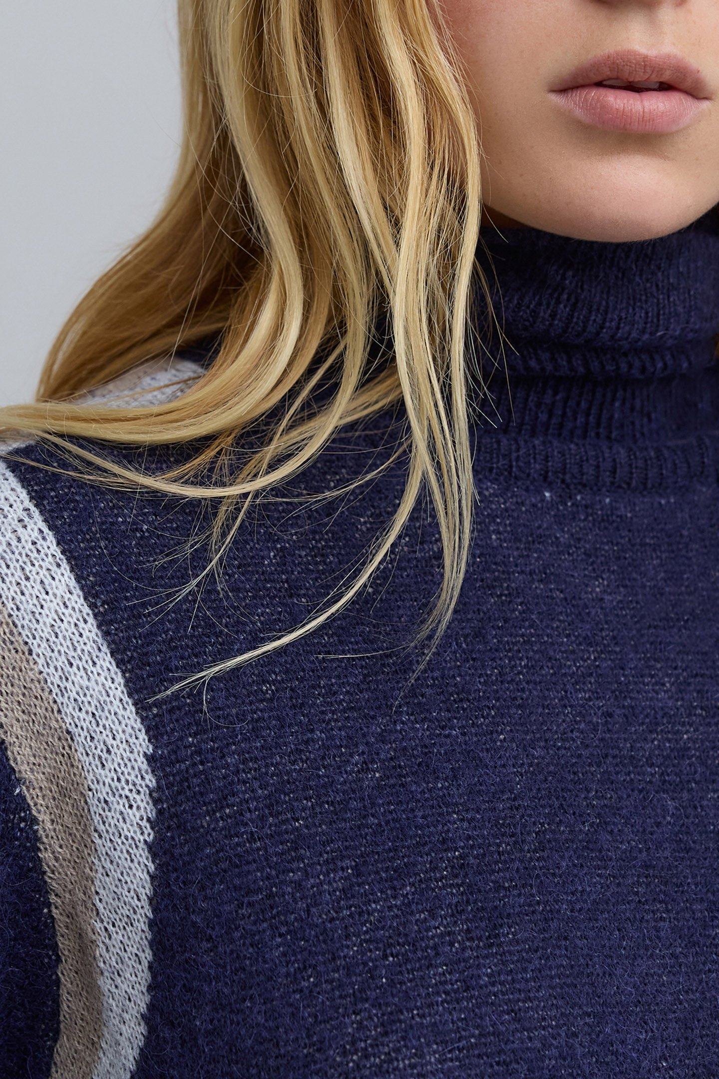 NAVY KNIT JACQUARD STRIPED SWEATER 6