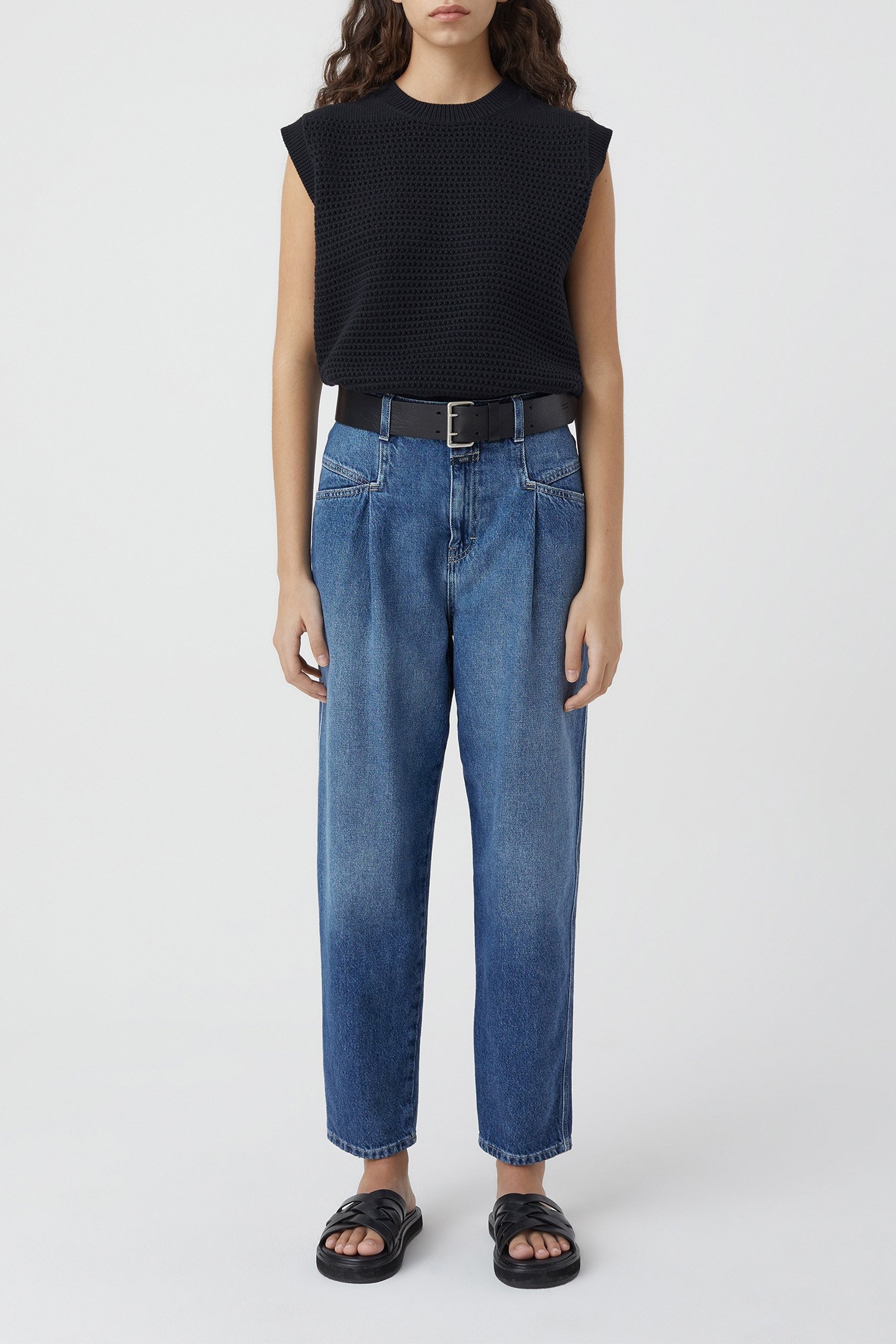 CREW NECK VEST KNITS BLACK 3