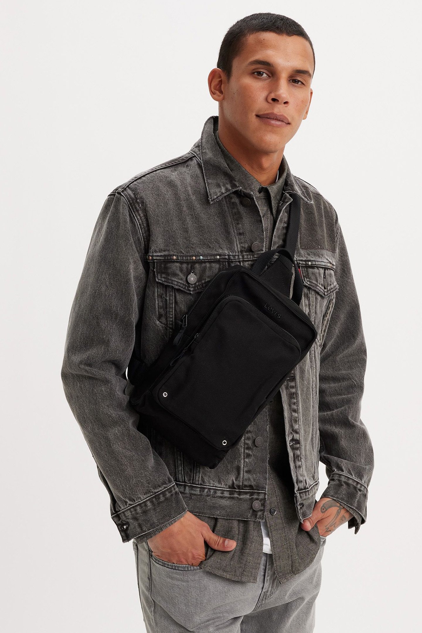 LEVI'S® ZIP SLING BAG LICFFC 2